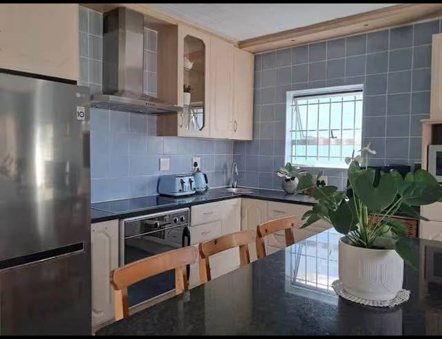 5 bed property to rent in GQEBERHA CENTRAL